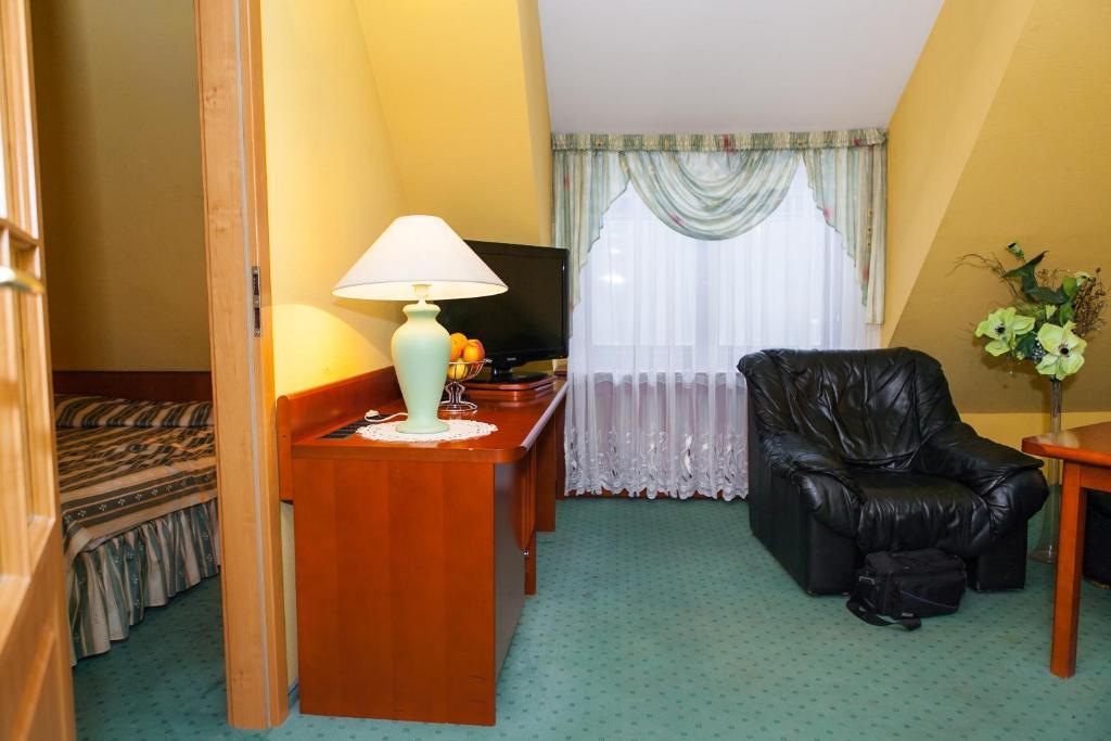 Hotel Rebajlo Piła Cameră foto