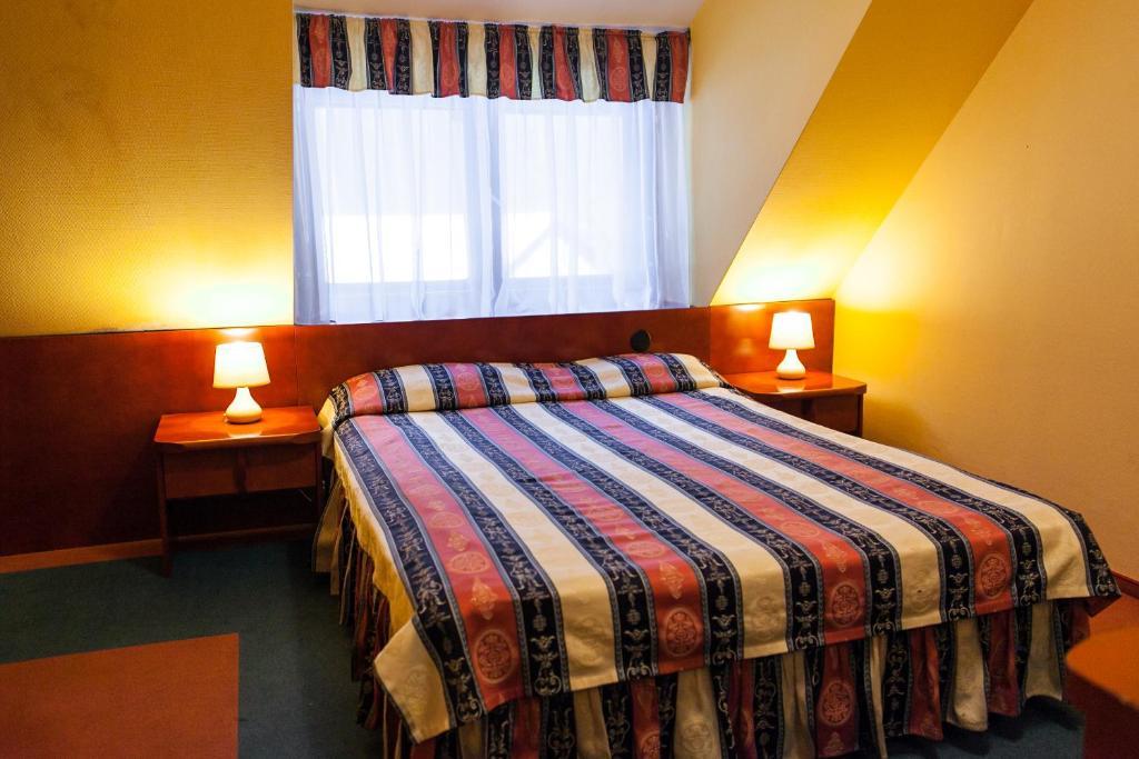 Hotel Rebajlo Piła Cameră foto